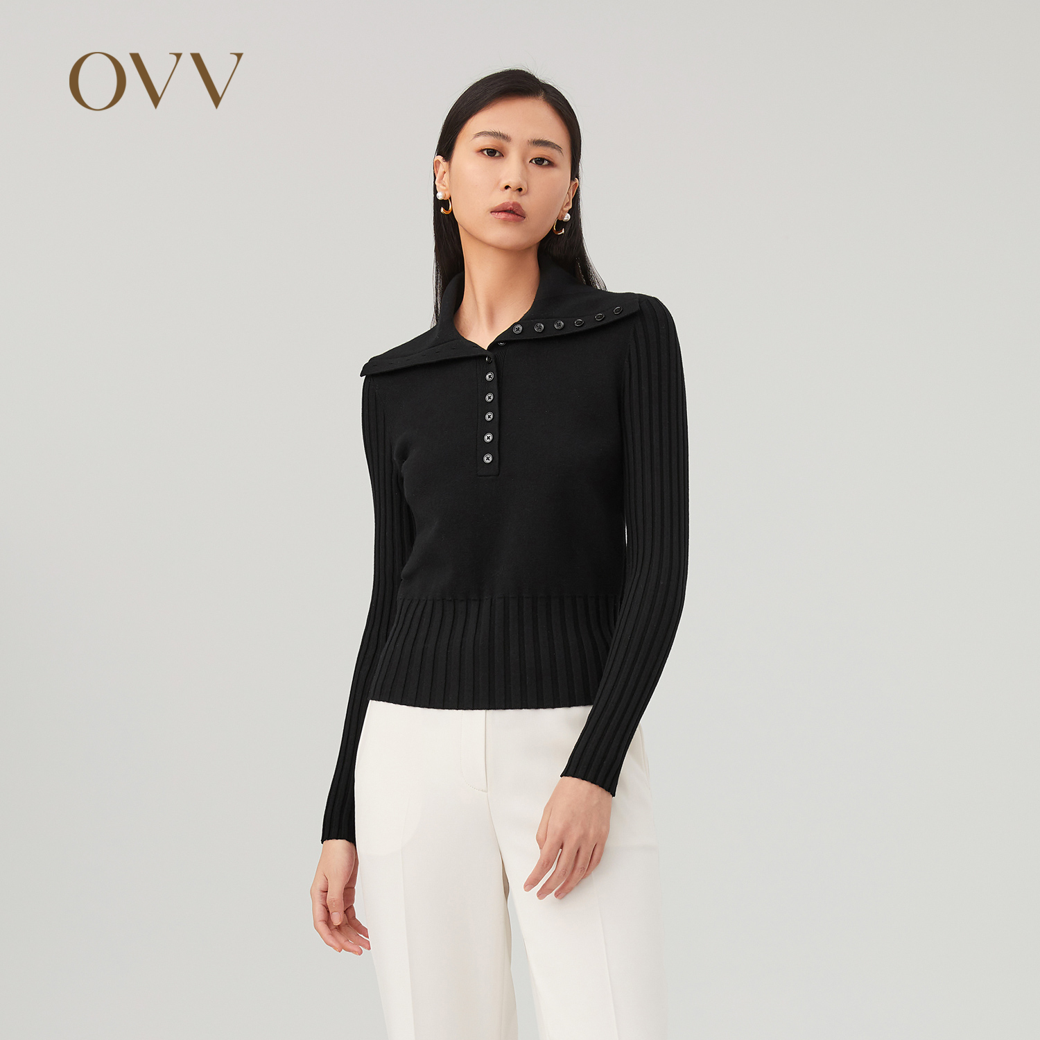 大气翻领 半开襟设计 休闲时尚