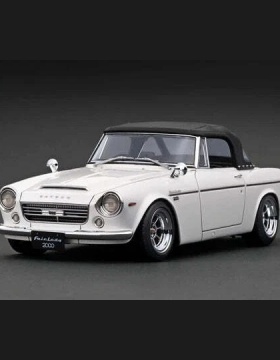 现货 IG IG2713 1:18 日产达特桑 淑女2000(SR311) 白色 树脂车模