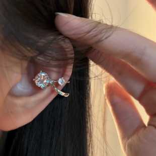 [楼哈哈]爆闪耳夹无耳洞小众设计感简约锆石耳蜗夹耳骨夹耳饰女