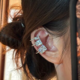 【楼哈哈】水晶方块锆石爆闪高位耳骨夹无耳洞边缘耳夹轻奢高级感