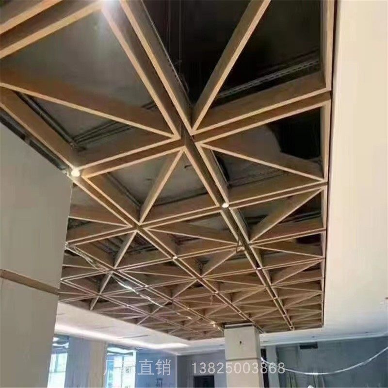 新款木纹色型材铝方通方格造型天花铝合金方管网格状格栅拼装吊顶