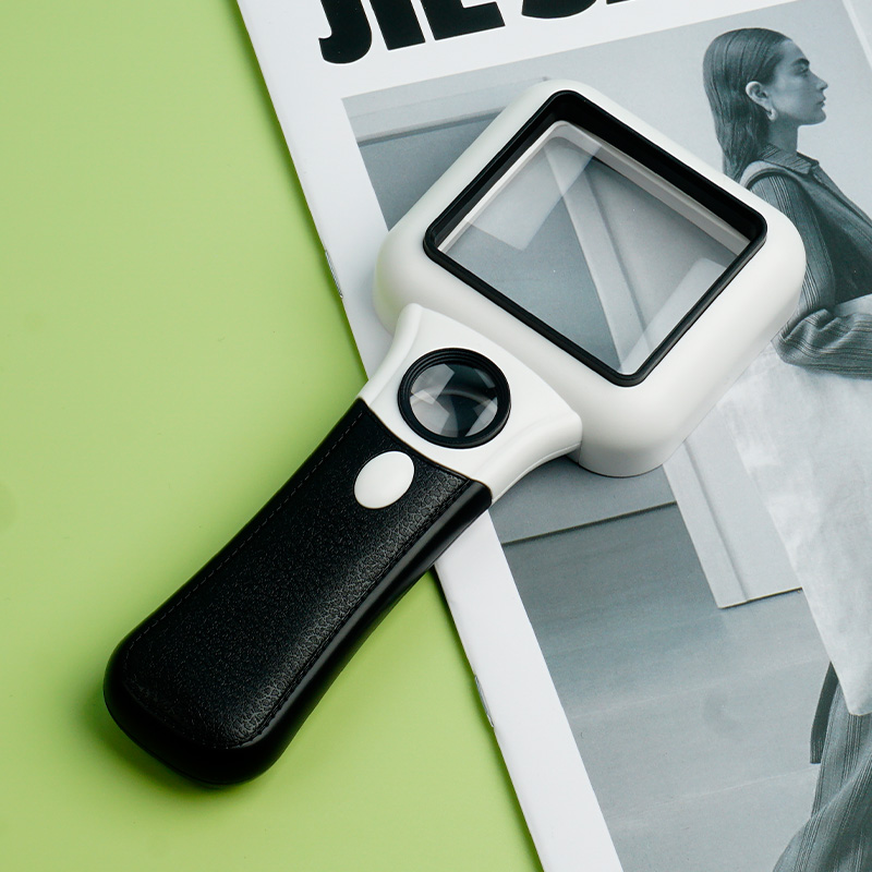 拜斯特5倍手持阅读放大镜led方镜片鉴定老人学生看书专用光学镜片