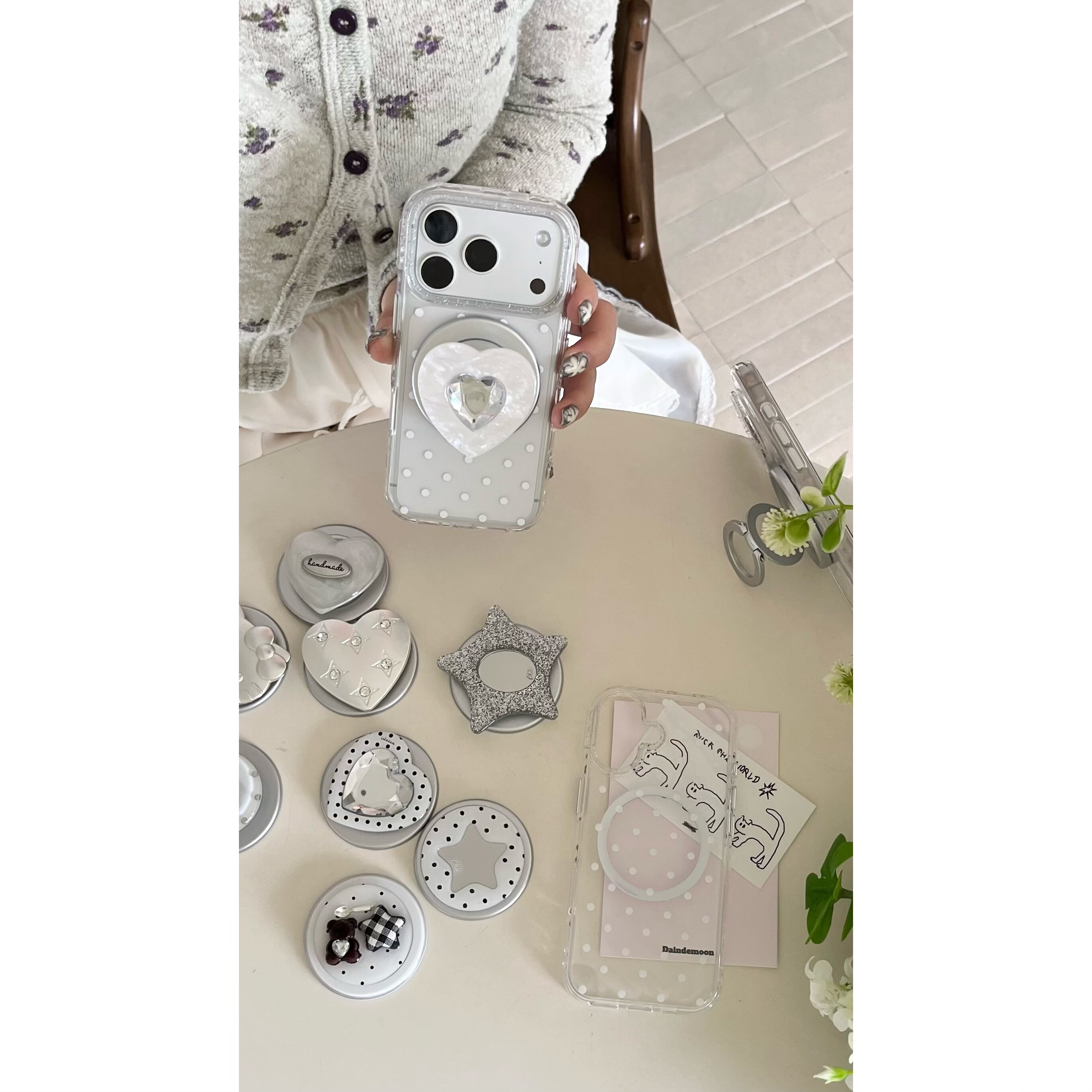 韩系透明波点磁吸支架适用于iPhone17promax手机壳新款苹果16pro保护套小熊支架15pro可爱17简约16折叠支架