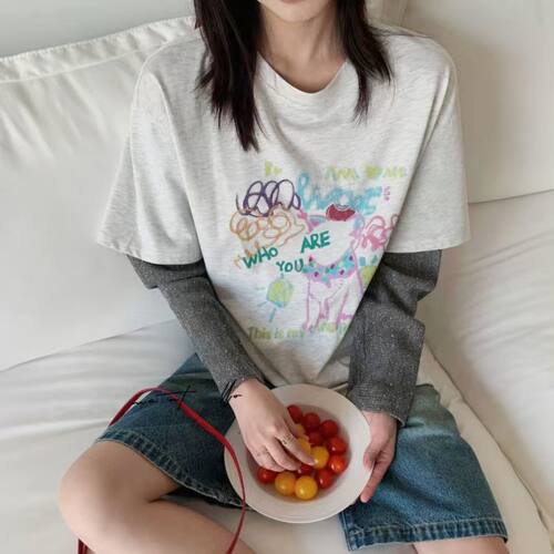 韩系假两件拼接涂鸦印花T恤女