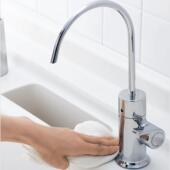 日本代购 鹅颈内置净水滤芯专用厨房水槽龙头 骊住INAX伊奈一体式