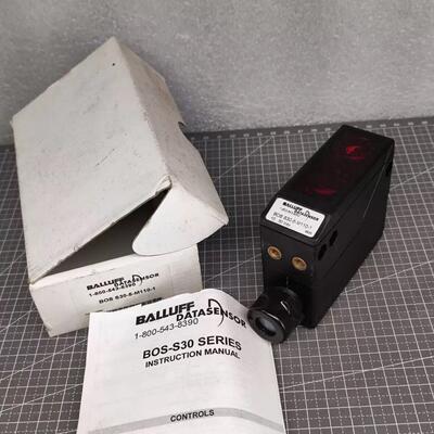 BOS S30-5-M110-1 巴鲁夫工业传感器 工控自动化检测器件议价维修