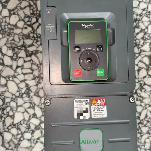 ATV610U40N4 变频器 4KW三相380-415V工业调速装置议价维修