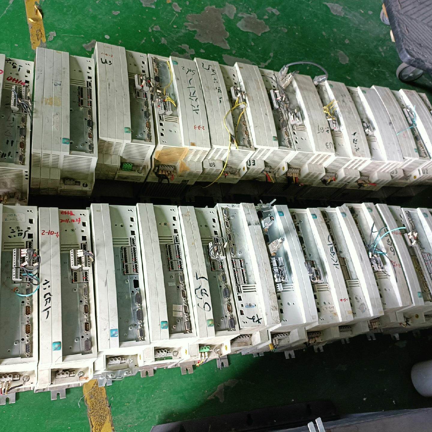 EVS9324-ES 伦茨伺服驱动器 工控自动化配件议价维修