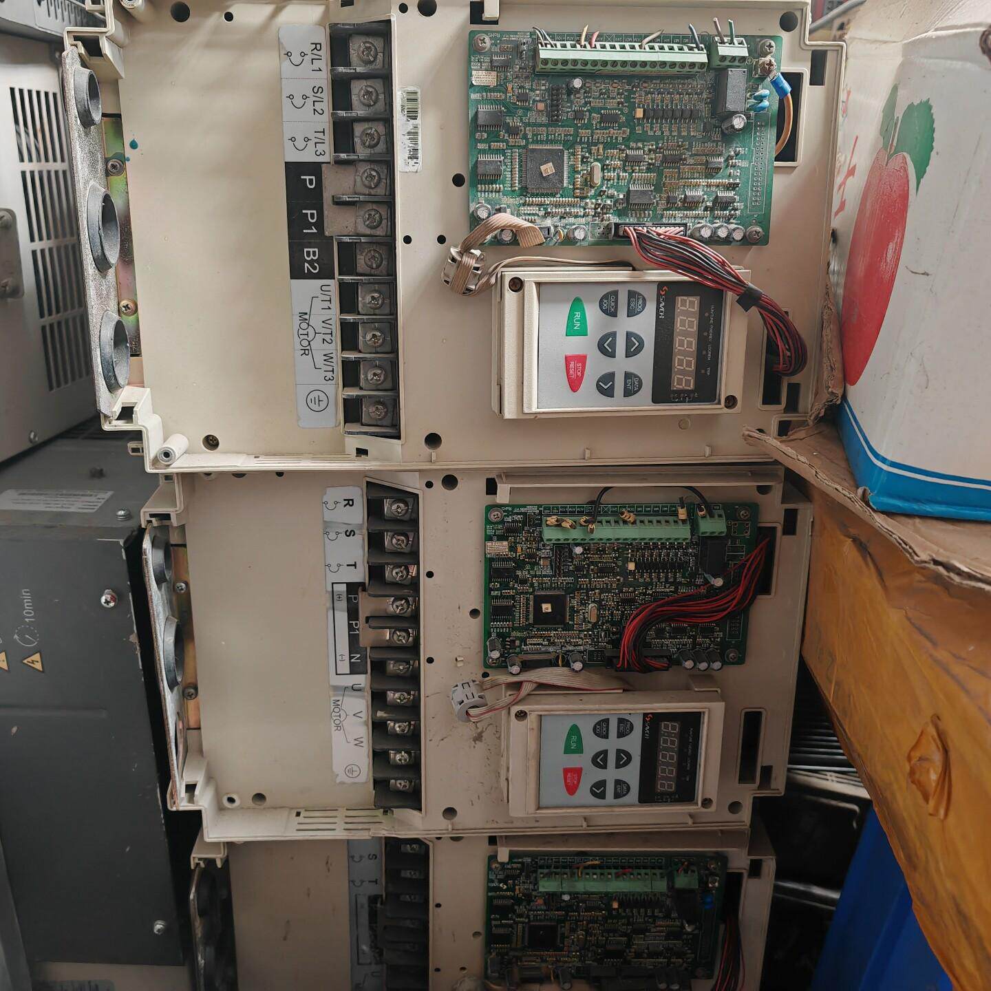 S2800-4T15G 三基变频器 15kw议价维修