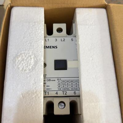 3TF47 交流接触器 220V 工控低压电气配件议价维修