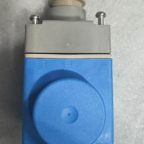 018F6701 电磁阀线圈 工业工控配件 气动控制元件议价维修