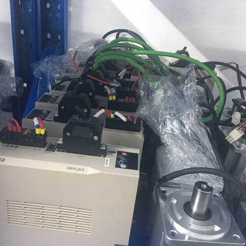 SV-X2EA100A-A SV-X2MH100C-N2LN 禾川伺服电机套装 1KW议价维修