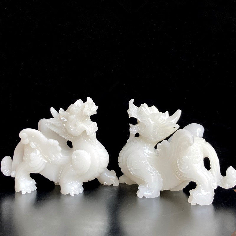天然白玉貔貅摆件招财进宝玉石飞天皮丘一对客厅办公室新中式动物