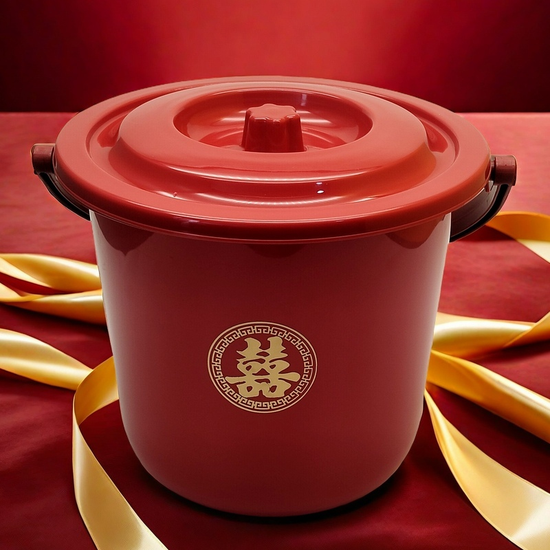 结婚塑料水桶搬家提手带盖红桶