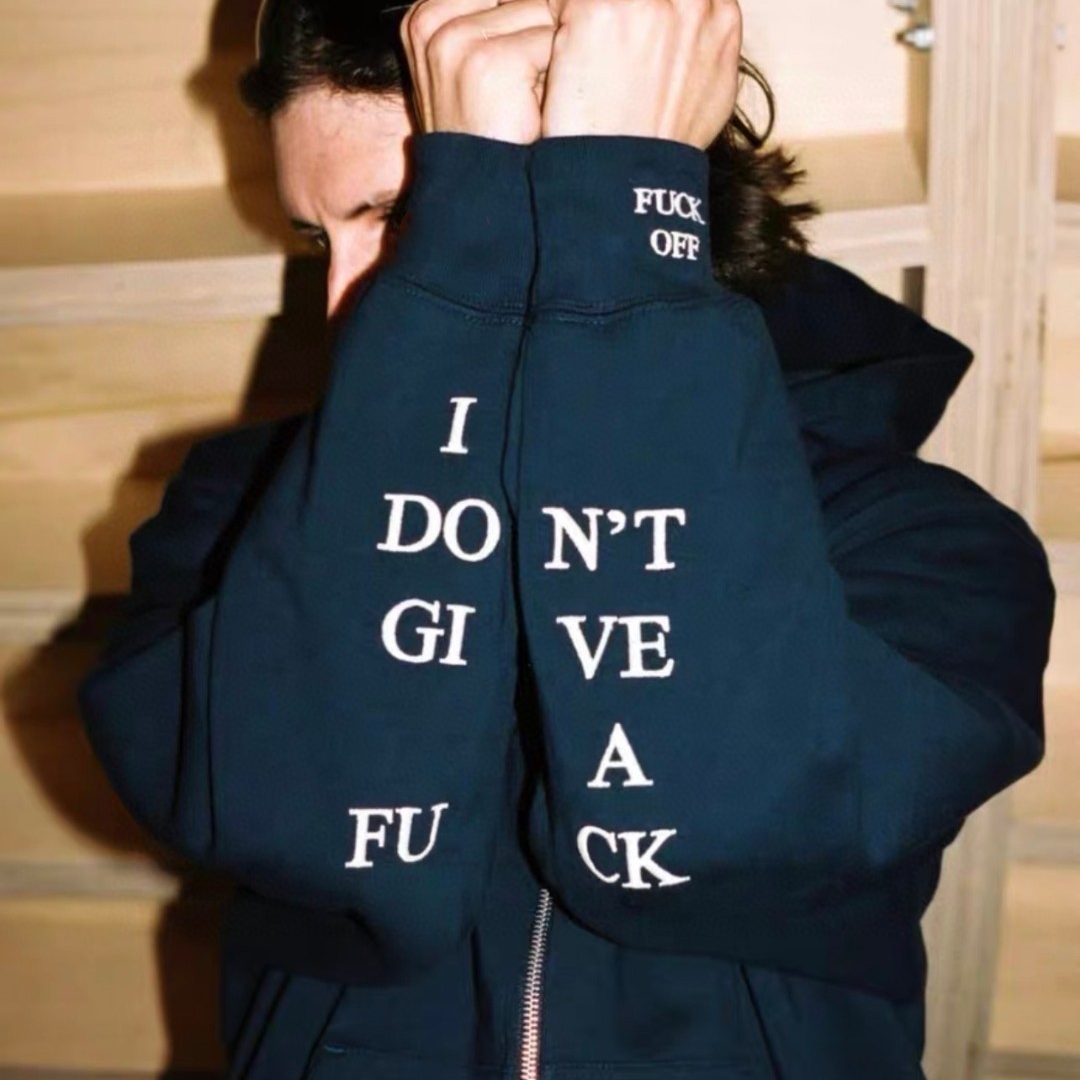 Davidの FW25 Idgaf Zip Up Hooded Sweatshirt 袖口刺绣连帽卫衣