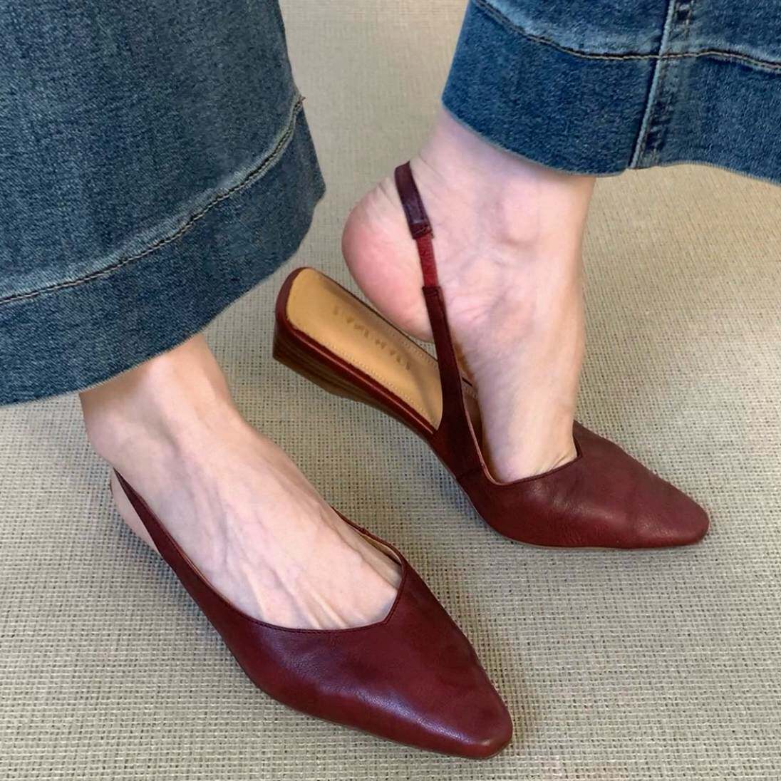 略加宽尖头后空夏日凉鞋2025新款浅口通勤简约女士平底鞋真皮