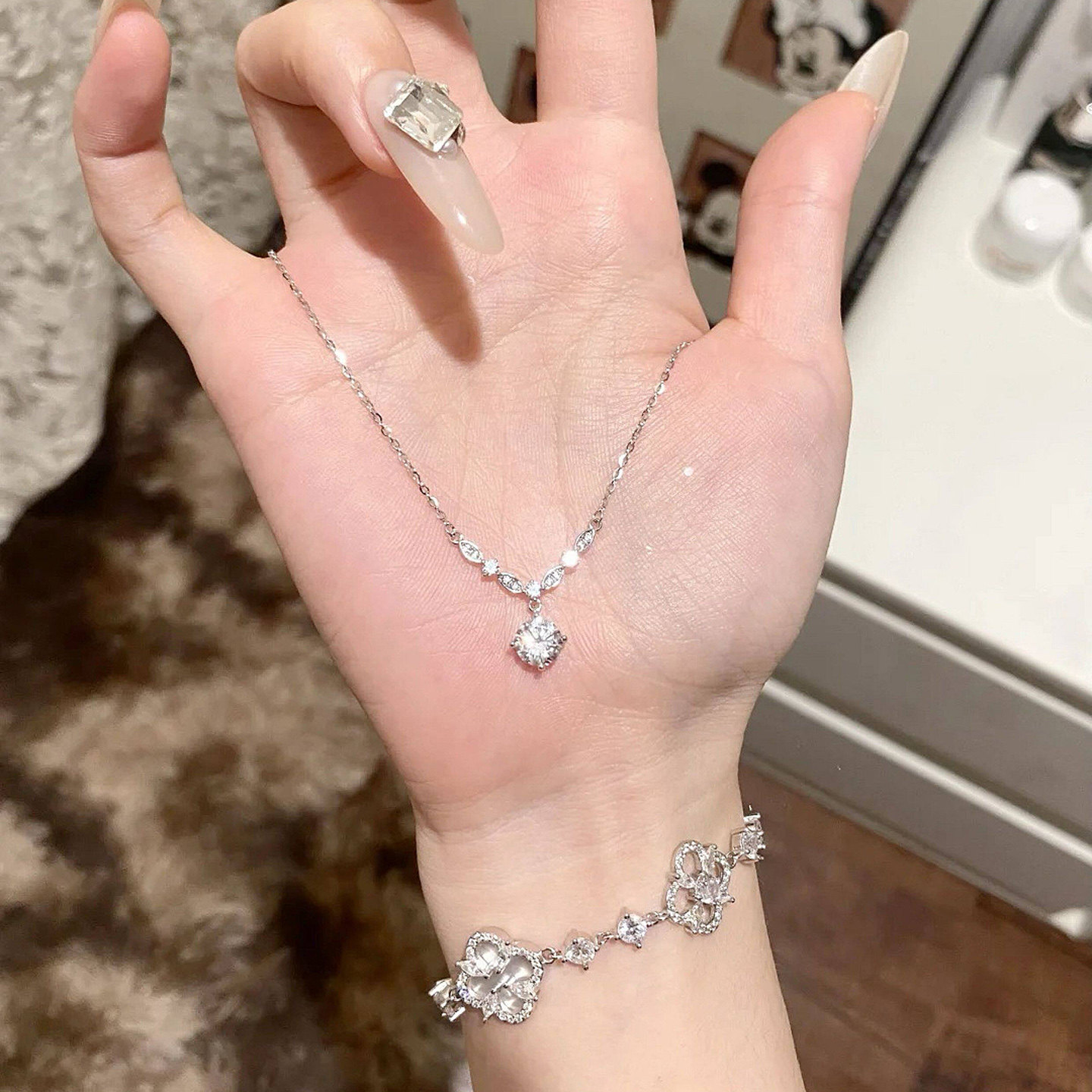 闪钻水滴项链高级感锁骨链
