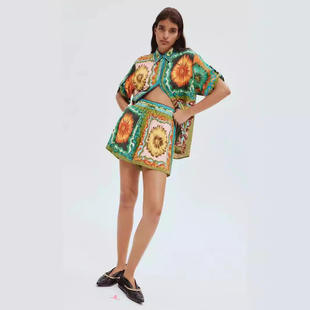 新款欧美外贸跨境2024夏季翻领短袖印花上衣配收腰短裤休闲套装女