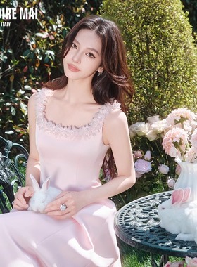 MAI DIRE MAI2025夏季新款樱花粉花链方领收腰显瘦吊带伞裙连衣裙