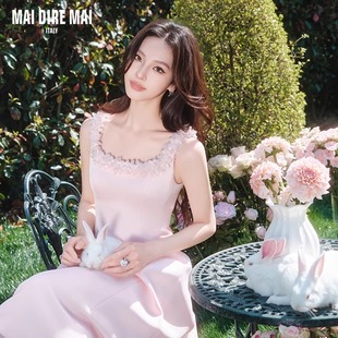 MAI DIRE MAI2025夏季新款樱花粉花链方领收腰显瘦吊带伞裙连衣裙