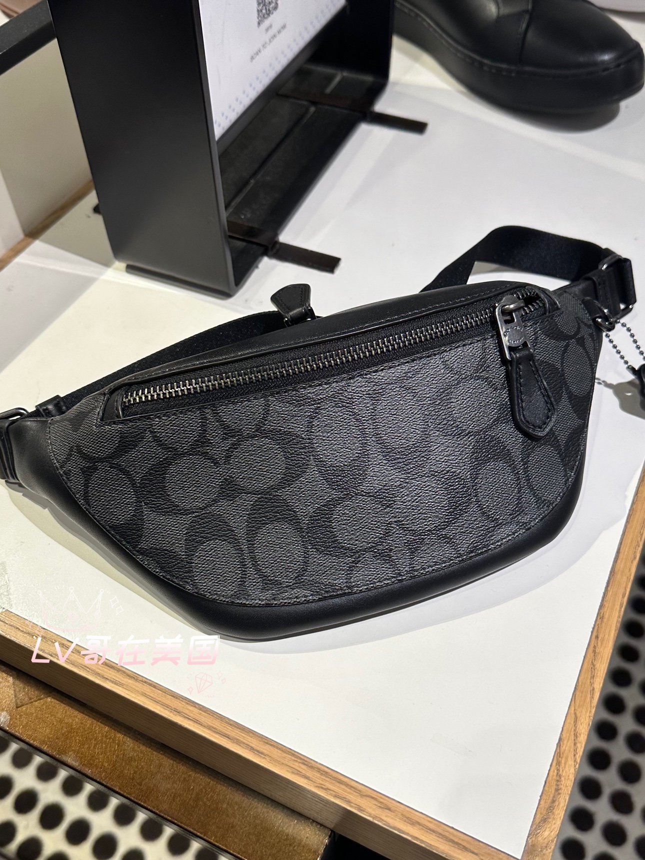 美国代购 Coach蔻驰男包 牛皮PVC经典logo腰包胸包时尚休闲单肩包