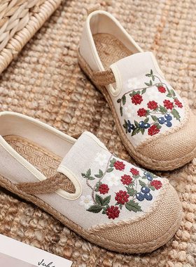 春季小香风女渔夫鞋平底原创民族风圆头浅口刺绣一脚蹬老北京布鞋