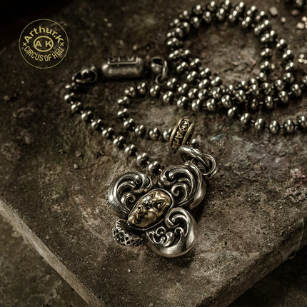 Arthur.K x CIRCUS OF HELL小丑设计款皇冠黄铜925银项链装饰吊坠