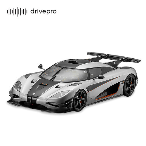 科尼塞克ONE1汽车模型碳纤维