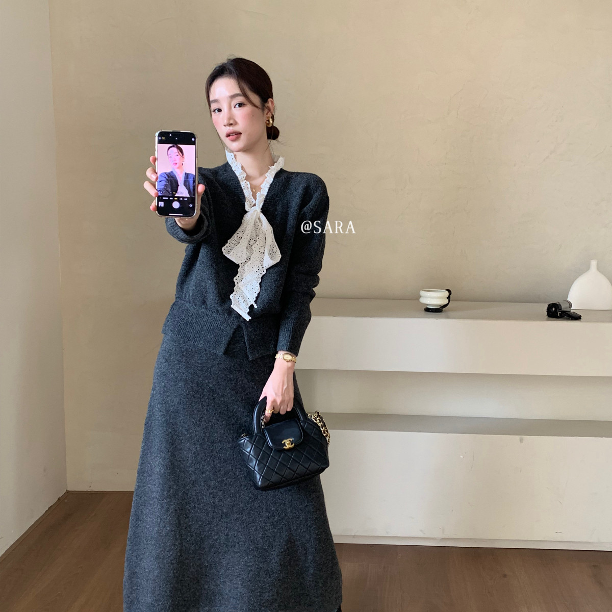 SARA-法式V领水溶花拼接系带毛衣+半身裙套装8681