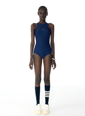 KAMENCAT连体三角泳衣女2026新款竞速游泳馆专用女士温泉度假泳装