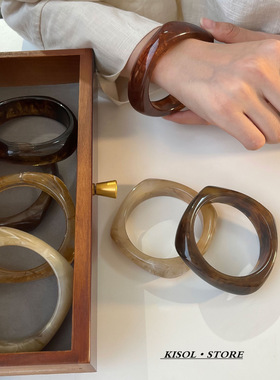 「生椰拿铁」不规则亚克力宽边手镯小众设计复古高级感中古手饰品