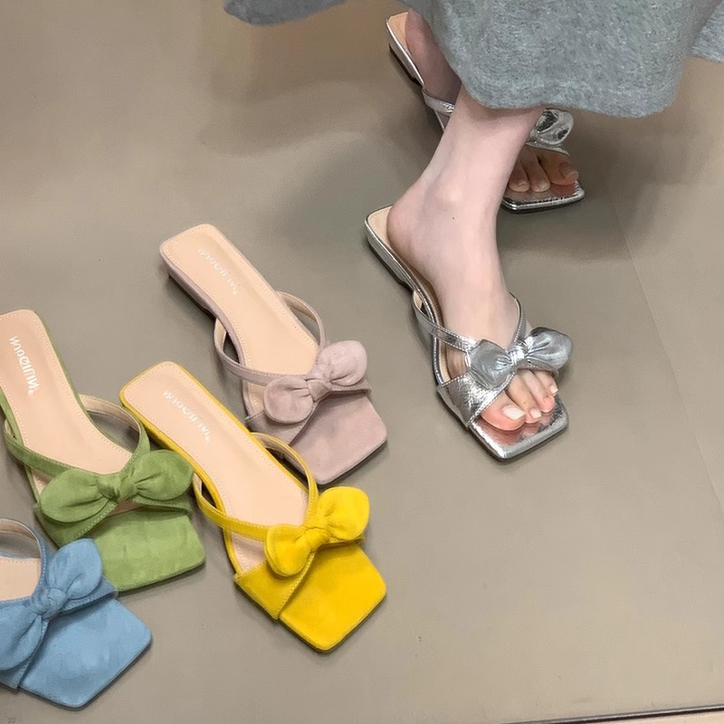 品牌法式方头凉拖鞋女夏外穿2025新款仙女气质晚晚配裙子蝴蝶结凉