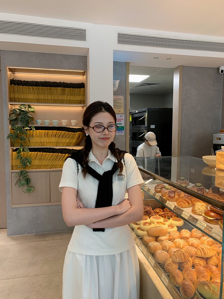 JUSTALIT MORNING COFFEE 폴로 셔츠 옷깃 티셔츠 슬림 허리 자수 대학 스타일 반팔 한국 스타일 2024