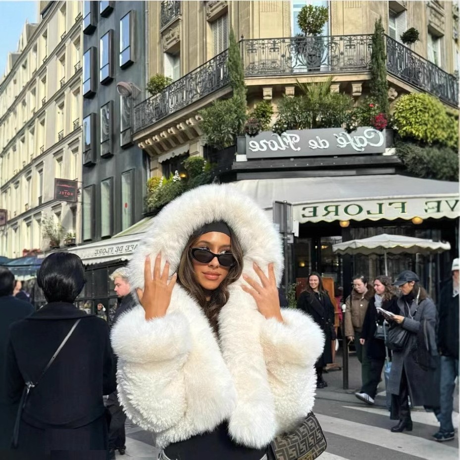 新款秋冬仿皮草外套跨境欧美环保仿狐狸毛网红短款连帽外套女