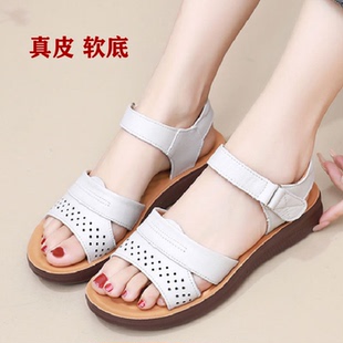 真皮软底平底凉鞋女2026白色夏季舒适外穿露趾凉鞋百搭沙滩女鞋子