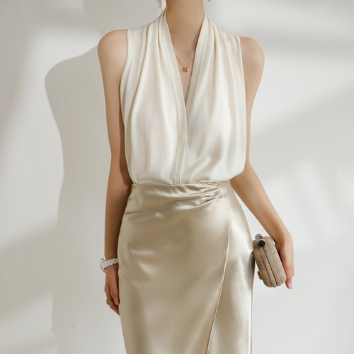 VB丝羊绒开衫V领无袖背心上衣