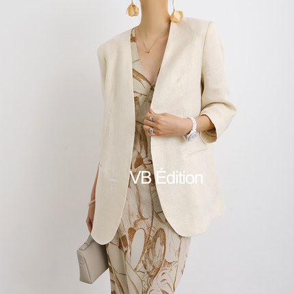 VB法式简约秋款立体剪裁无领金丝亚麻西装防晒无扣垫肩宽松版外套