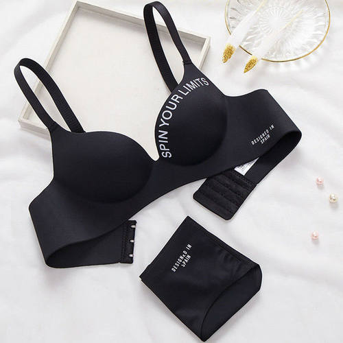 内衣套装女文胸聚拢无钢圈薄款少女中学生小胸胸罩高黑内搭舒适潮