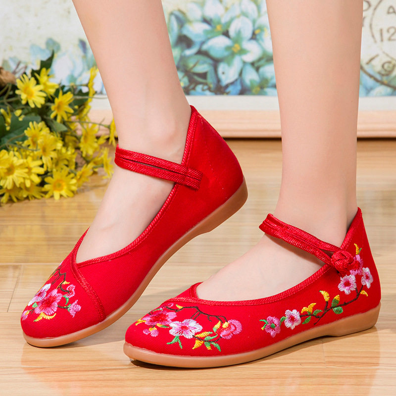新款老北京布鞋女中老年民族风绣花鞋牛筋底女鞋平底休闲妈妈单鞋,女鞋,绣花鞋,淘宝优惠券,粉丝福利购,淘宝优惠卷