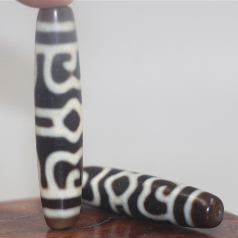 西藏玉髓玛瑙天珠吊坠