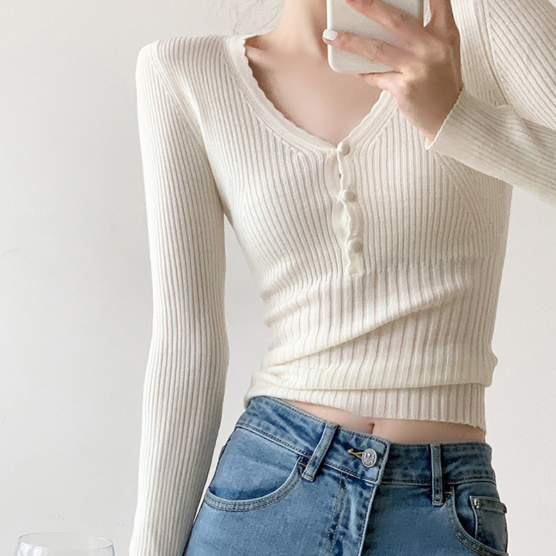 法式高级感白色v领针织衫女秋冬绝美巨好看修身内搭打底衫上衣薄