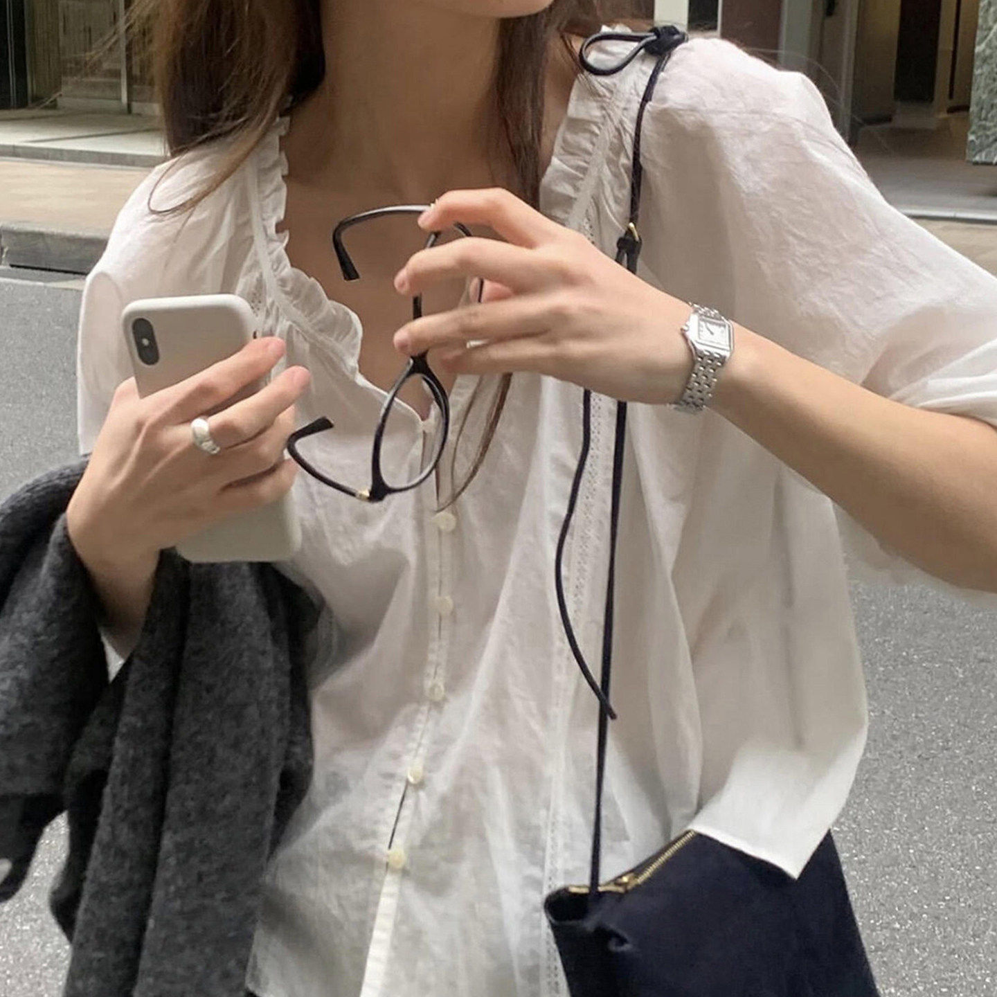 法式天丝v领卷边短袖衬衫女夏季