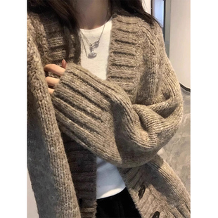 慵懒风宽松卡其色粗针中长款v领毛衣外套女秋冬韩版高级感针织衫