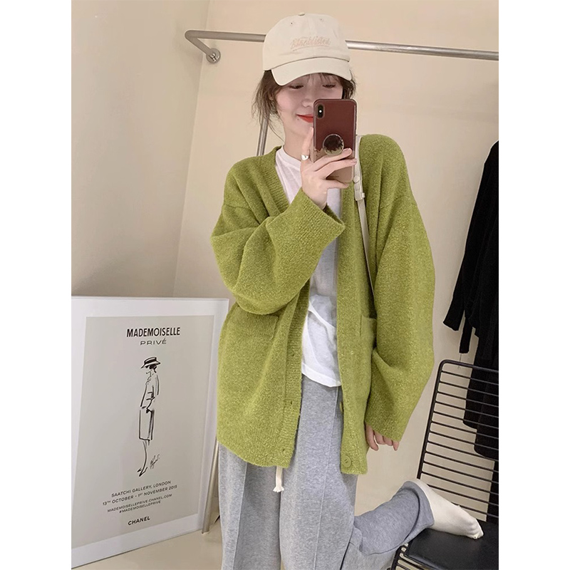 秋冬高级感牛油果绿v领针织开衫女上衣慵懒风宽松型漂亮毛衣外套