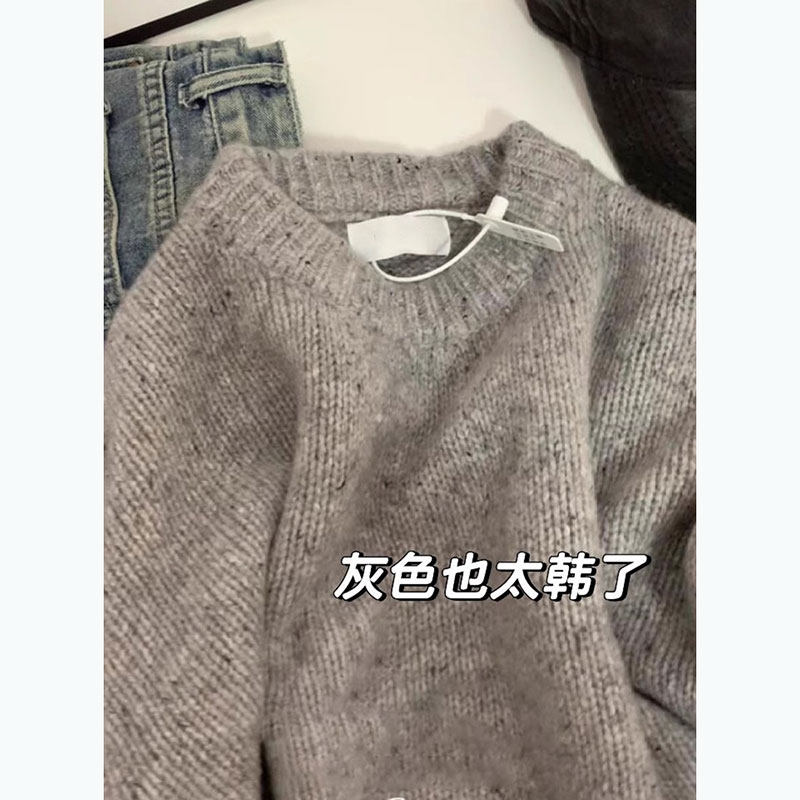 复古灰色软糯圆领套头毛衣女