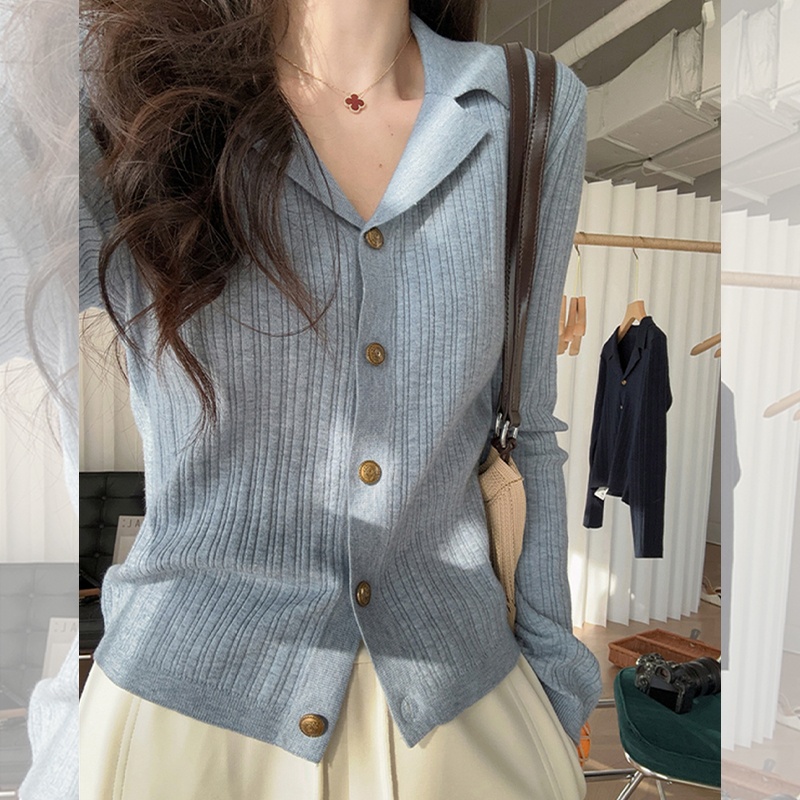 法式高级感蓝色翻领针织开衫女秋冬轻熟老钱风修身毛衣外套短上衣