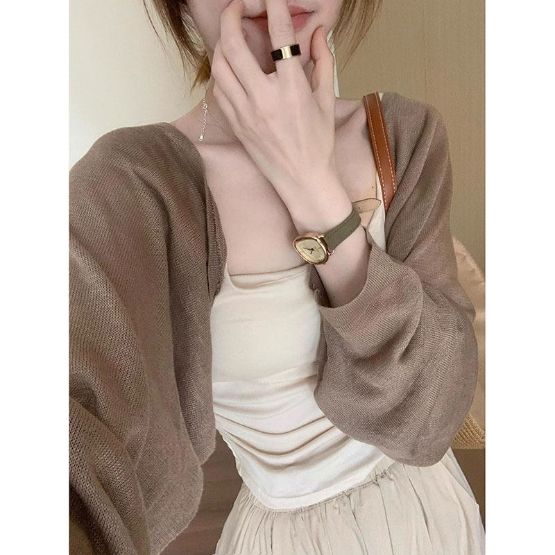 慵懒风冰丝披肩薄款防晒开衫女夏2026新款配吊带裙外搭空调衫上衣