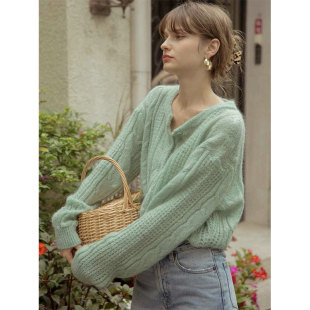 针织外套薄 秋冬季 温柔风小众别致显白绿开衫 毛衣女气质圆领羊毛衫