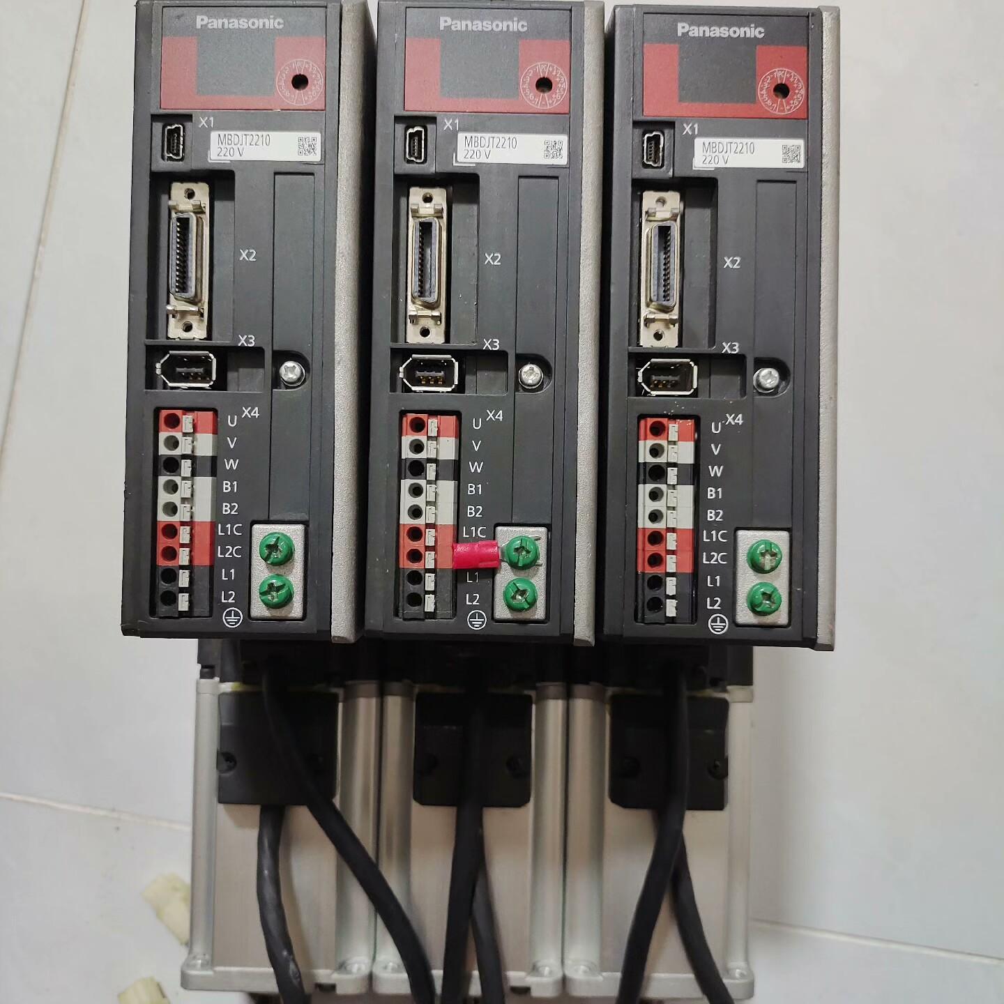 MBDJT2210驱动 MHMJ042P1S电机 拆机3