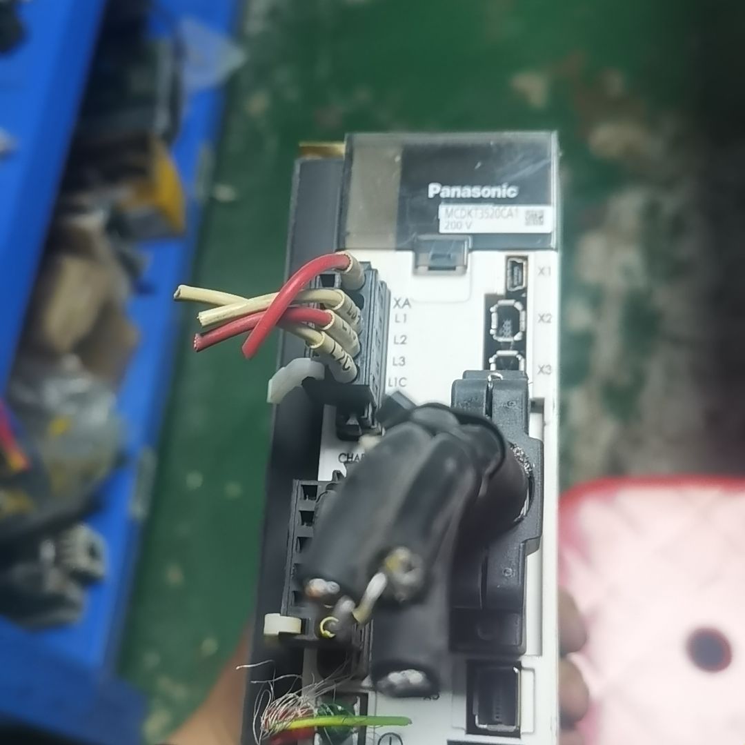 MCDKT3620CA1伺服驱动器 实物拍摄不。